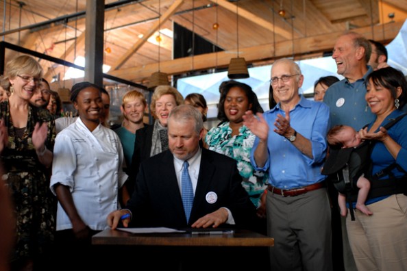 Seattle Mayor McGinn signs Paid Sick Days into Law